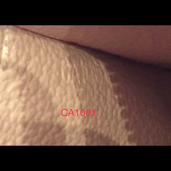 Louis Vuitton cosmetic pouch - Picture 8 of 8